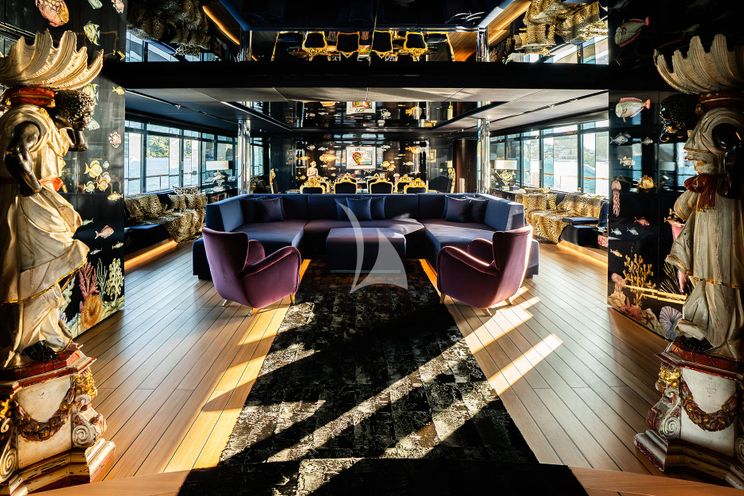 Charter Yacht REGINA D`ITALIA - Codecasa 65 - 6 Cabins - Viareggio - Genoa - Liguria - La Spezia - Italian Riviera