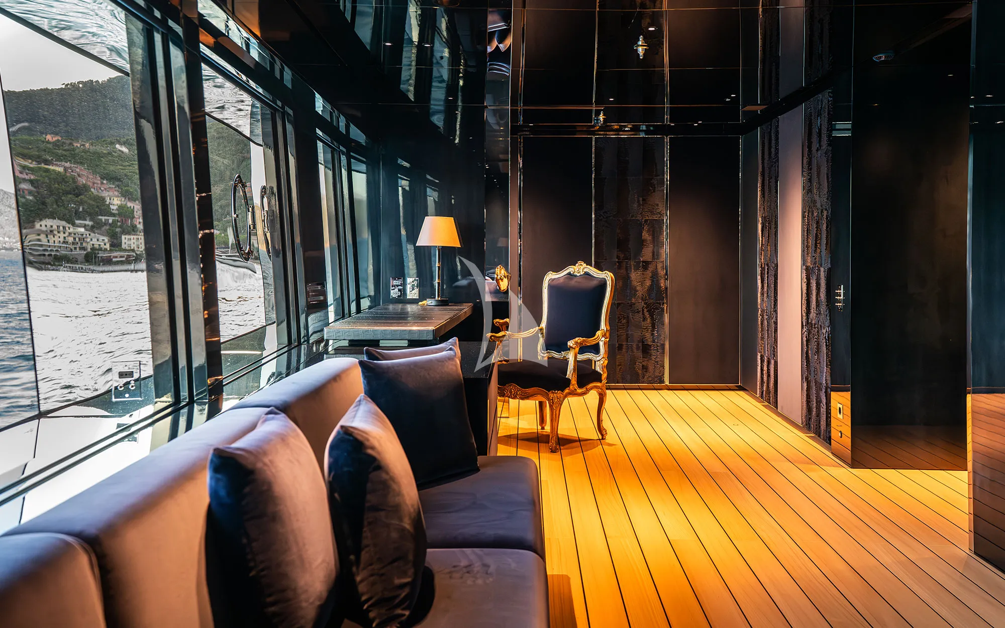 Charter Yacht REGINA D`ITALIA - Codecasa 65 - 6 Cabins - Viareggio - Genoa - Liguria - La Spezia - Italian Riviera