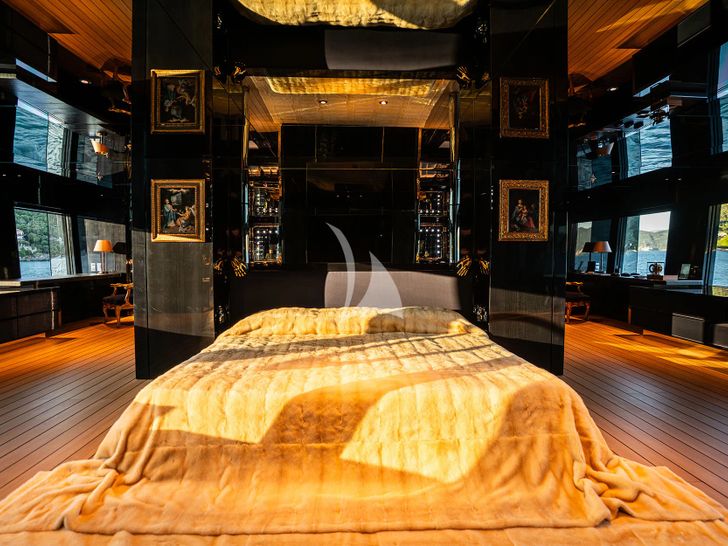 REGINA D`ITALIA Codecasa 65 - master cabin REGINA D`ITALIA Codecasa 65 - master cabin