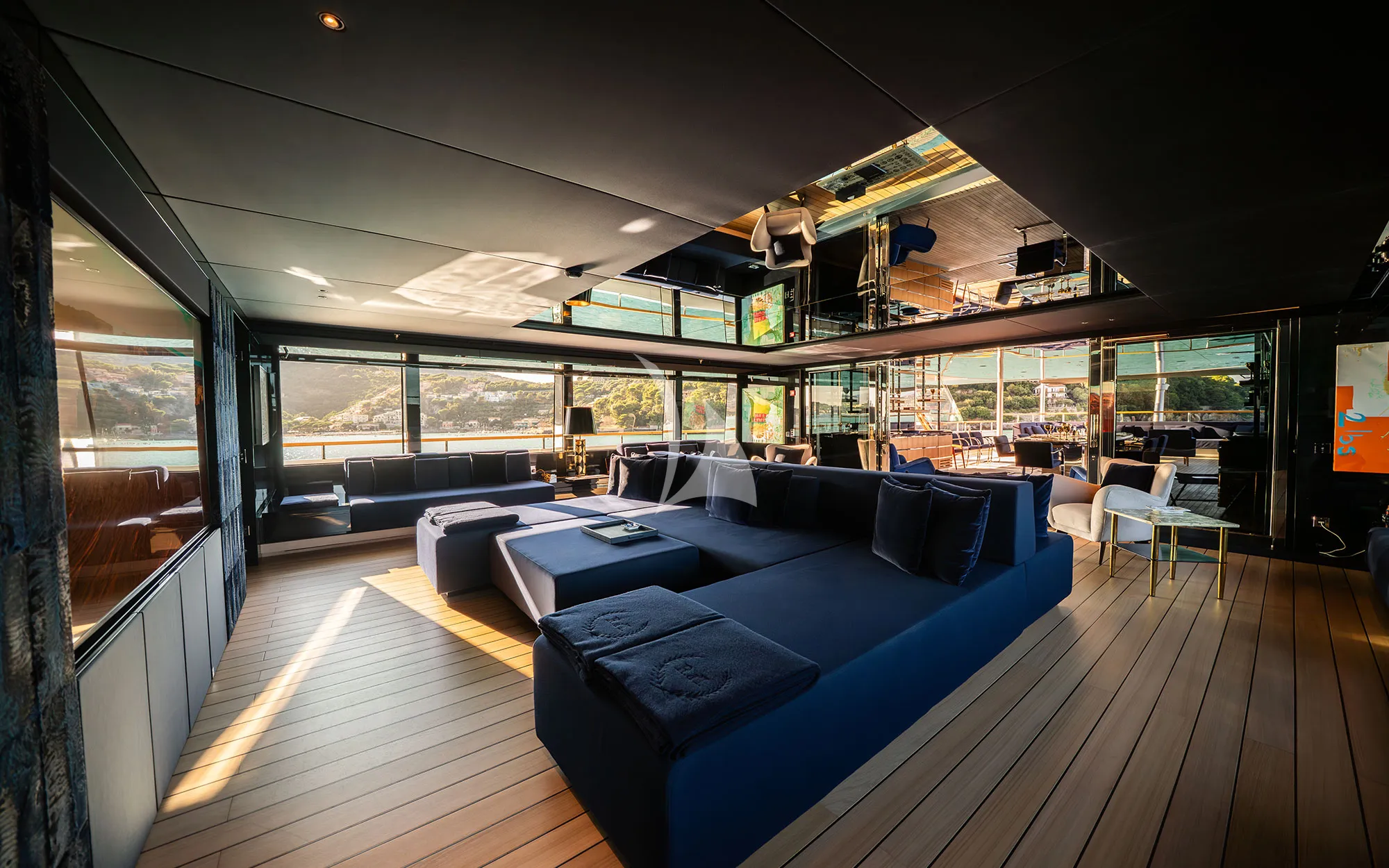 Charter Yacht REGINA D`ITALIA - Codecasa 65 - 6 Cabins - Viareggio - Genoa - Liguria - La Spezia - Italian Riviera