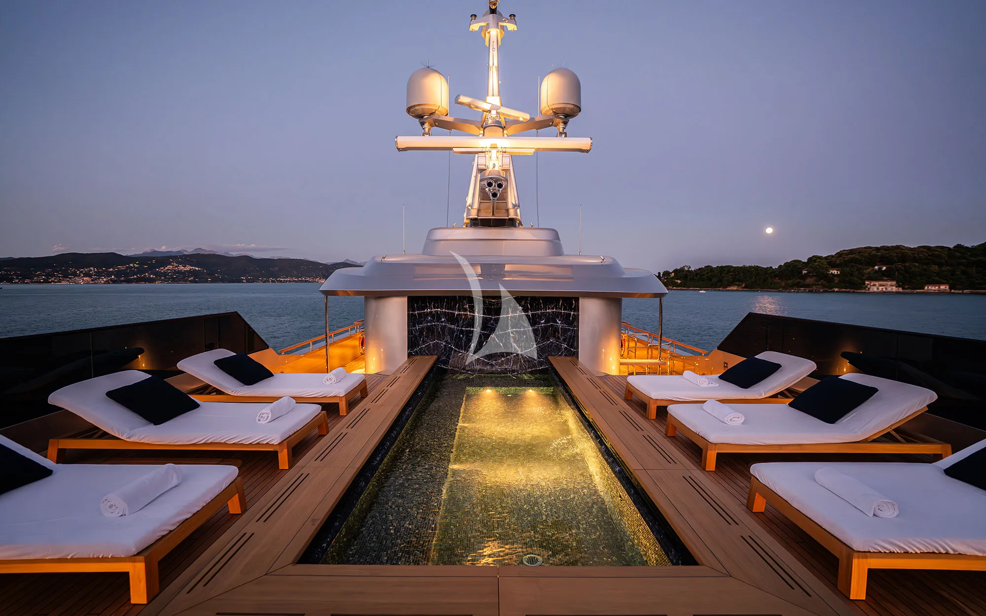 Charter Yacht REGINA D`ITALIA - Codecasa 65 - 6 Cabins - Viareggio - Genoa - Liguria - La Spezia - Italian Riviera