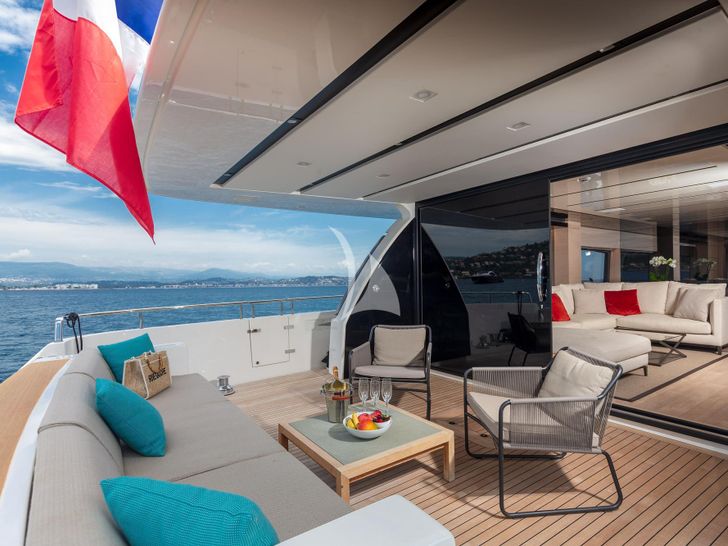 REGINE OF CANNES Sanlorenzo SL78 - aft deck REGINE OF CANNES Sanlorenzo SL78 - aft deck