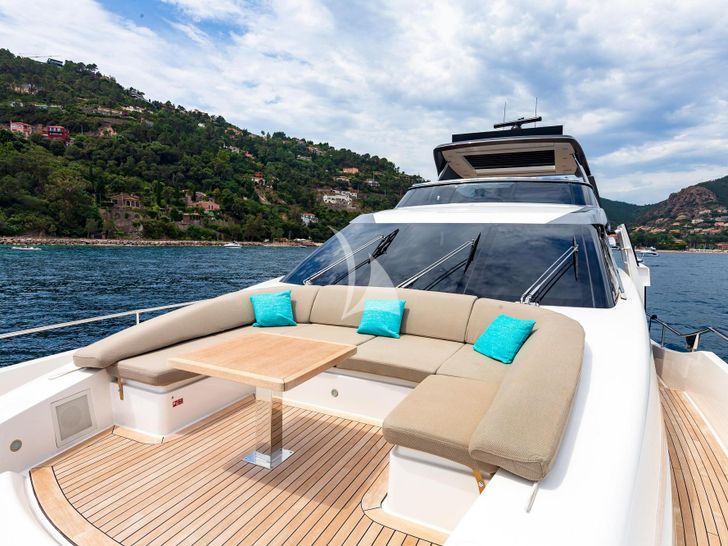 REGINE OF CANNES Sanlorenzo SL78 - foredeck lounging area REGINE OF CANNES Sanlorenzo SL78 - foredeck lounging area