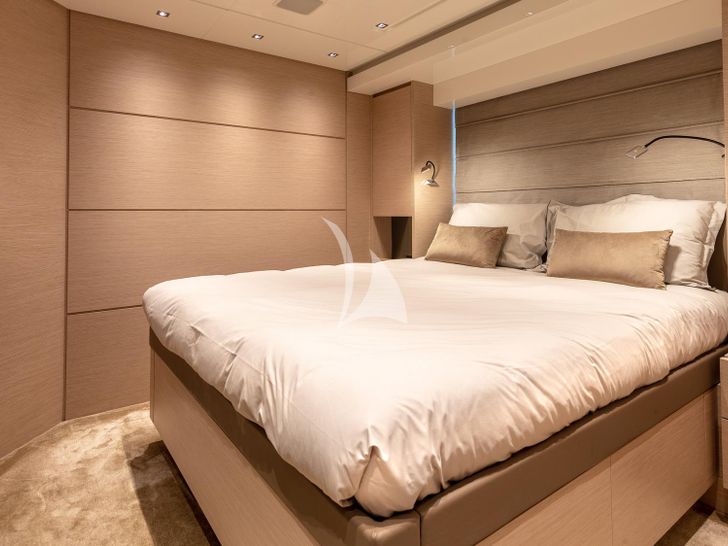 REGINE OF CANNES Sanlorenzo SL78 - master cabin REGINE OF CANNES Sanlorenzo SL78 - master cabin