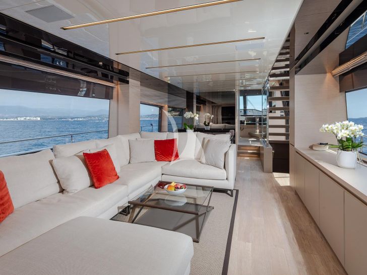 REGINE OF CANNES Sanlorenzo SL78 - saloon REGINE OF CANNES Sanlorenzo SL78 - saloon