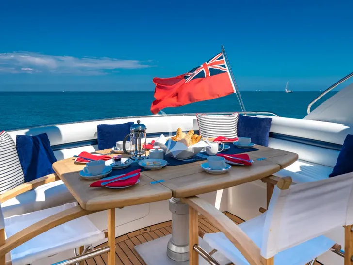 REHAB Sunseeker Predator 68 - alfresco dining set up REHAB Sunseeker Predator 68 - alfresco dining set up