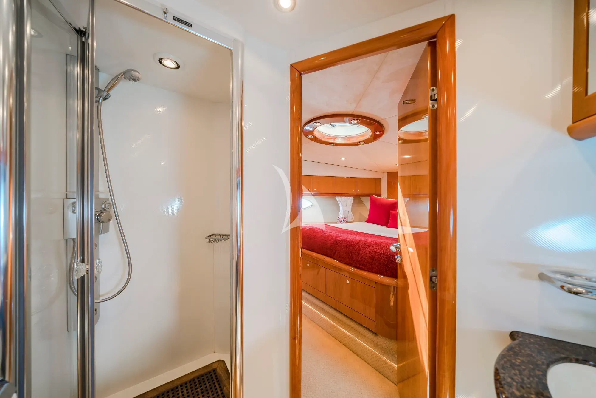 REHAB Sunseeker Predator 68 - cabin 2 bathroom