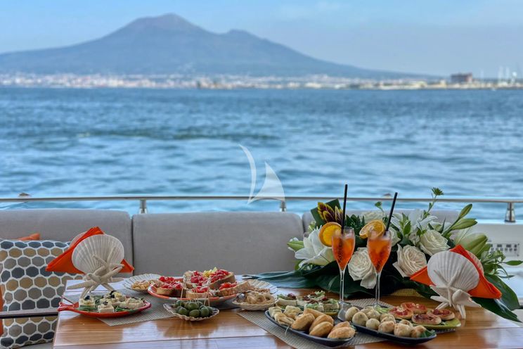 Charter Yacht RELAXBYWINSTON - Sanlorenzo 62 - 3 Cabins - Naples - Capri - Positano - Amalfi Coast - Italy