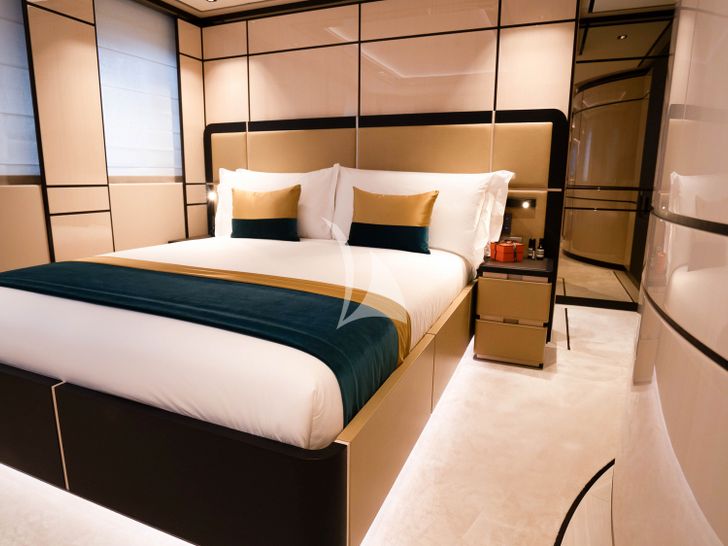 RELIANCE 55m Heesen Yacht Double 1 RELIANCE 55m Heesen Yacht Double 1