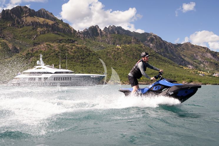 Charter Yacht RELIANCE - Heesen 55m - 6 Cabins - Monaco - Cannes - St Tropez