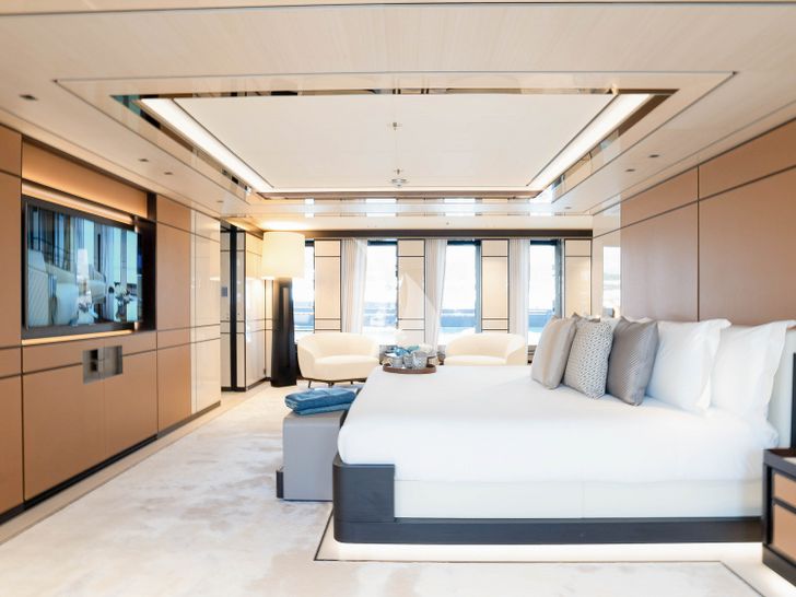 RELIANCE 55m Heesen Yacht Master RELIANCE 55m Heesen Yacht Master