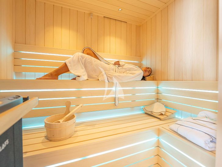 RELIANCE 55m Heesen Yacht Sauna RELIANCE 55m Heesen Yacht Sauna