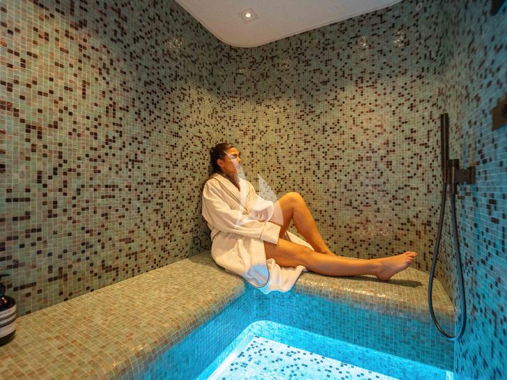 RELIANCE 55m Heesen Yacht Steam Room RELIANCE 55m Heesen Yacht Steam Room