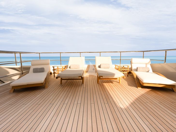 RELIANCE 55m Heesen Yacht Sundeck RELIANCE 55m Heesen Yacht Sundeck