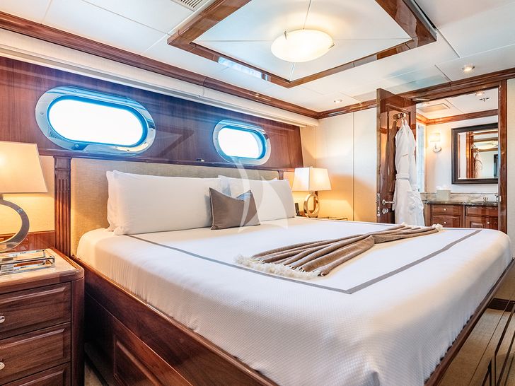 REMEMBER WHEN Christensen 162 VIP cabin 2 REMEMBER WHEN Christensen 162 VIP cabin 2