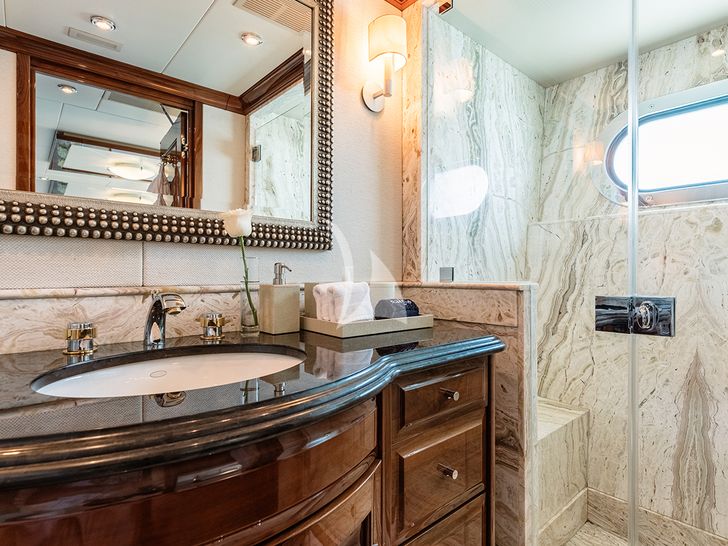 REMEMBER WHEN Christensen 162 twin cabin 2 bathroom REMEMBER WHEN Christensen 162 twin cabin 2 bathroom