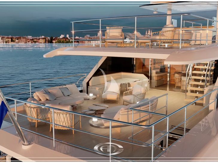 RENATA Cerri Cantieri Navali 40m - skydeck aft RENATA Cerri Cantieri Navali 40m - skydeck aft