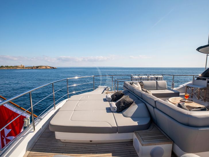 RESTLESS Princess 35m - flybridge aft sun beds RESTLESS Princess 35m - flybridge aft sun beds