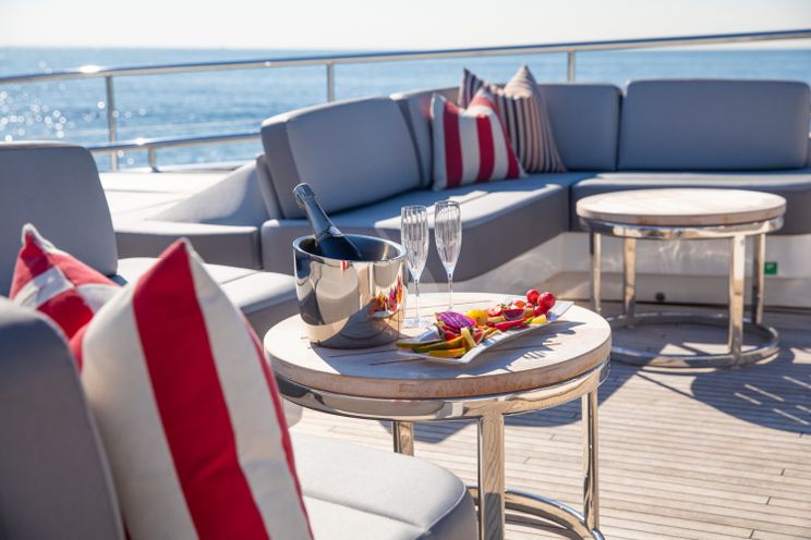 Charter Yacht RESTLESS - Princess 35m - 5 Cabins - Naples - Capri - Positano - Amalfi Coast - Italy