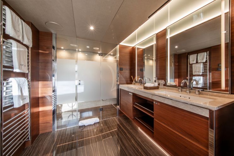 Charter Yacht RESTLESS - Princess 35m - 5 Cabins - Naples - Capri - Positano - Amalfi Coast - Italy