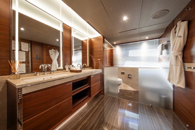 Charter Yacht RESTLESS - Princess 35m - 5 Cabins - Naples - Capri - Positano - Amalfi Coast - Italy