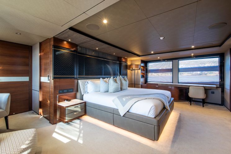 Charter Yacht RESTLESS - Princess 35m - 5 Cabins - Naples - Capri - Positano - Amalfi Coast - Italy