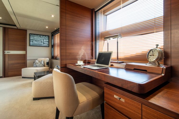 Charter Yacht RESTLESS - Princess 35m - 5 Cabins - Naples - Capri - Positano - Amalfi Coast - Italy