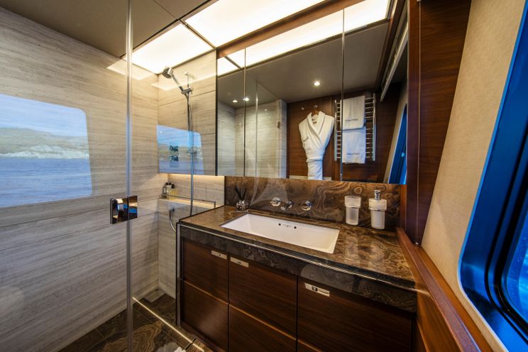 Charter Yacht RESTLESS - Princess 35m - 5 Cabins - Naples - Capri - Positano - Amalfi Coast - Italy