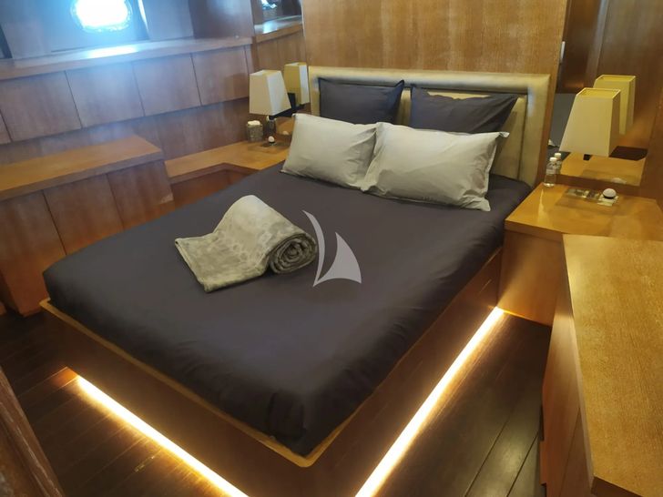 REVELLA Mangusta 92 - VIP cabin REVELLA Mangusta 92 - VIP cabin