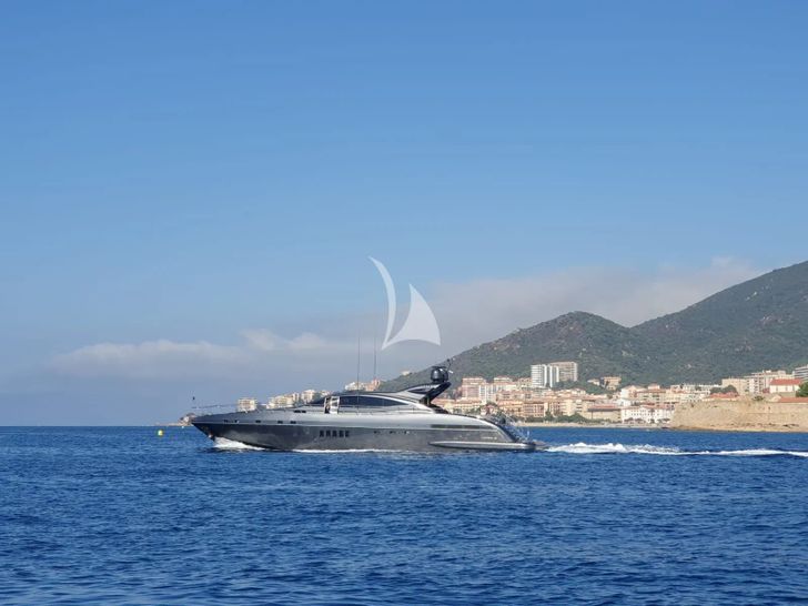REVELLA Mangusta 92 - cruising REVELLA Mangusta 92 - cruising