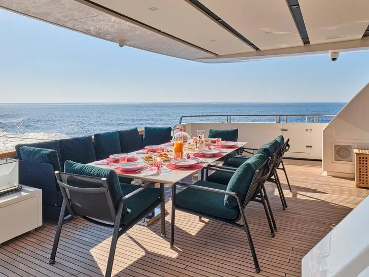 RIANA II Sanlorenzo SL118 - main aft deck alfresco dining area RIANA II Sanlorenzo SL118 - main aft deck alfresco dining area