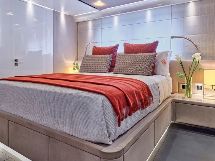 RIANA II Sanlorenzo SL118 - VIP cabin 2 RIANA II Sanlorenzo SL118 - VIP cabin 2