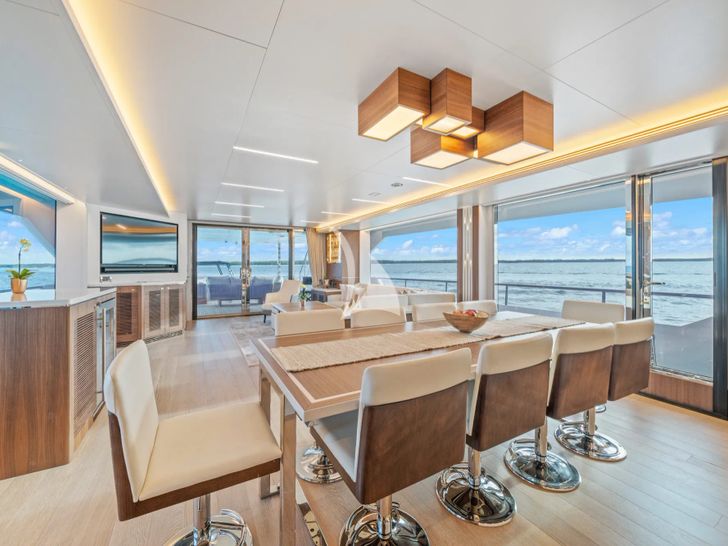 RIO Horizon FD90 - indoor dining area close up RIO Horizon FD90 - indoor dining area close up