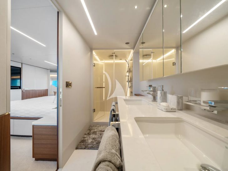 RIO Horizon FD90 - master cabin bathroom RIO Horizon FD90 - master cabin bathroom