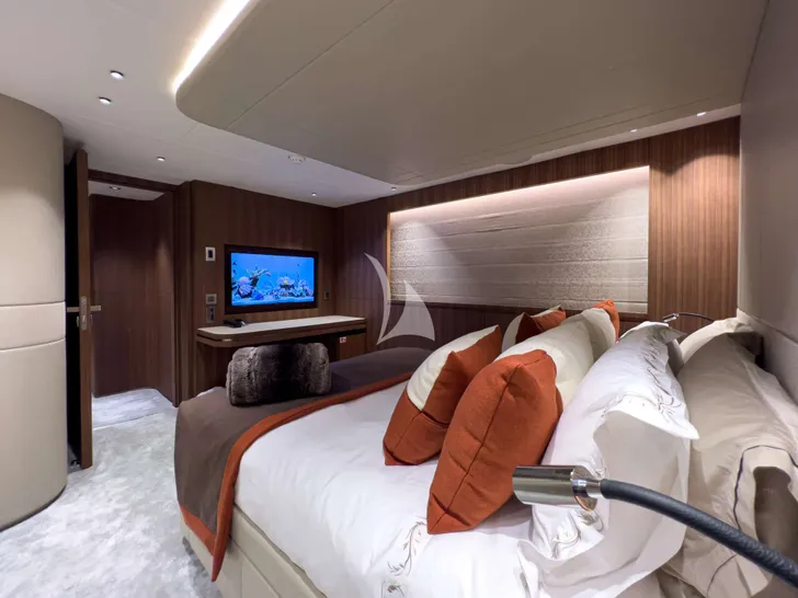 RISING DAWN Gulf Craft 43m - VIP cabin 2 RISING DAWN Gulf Craft 43m - VIP cabin 2