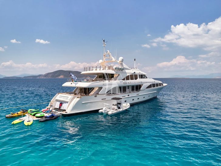 RIVA I Benetti Classic 120 - anchored with the water toys RIVA I Benetti Classic 120 - anchored with the water toys