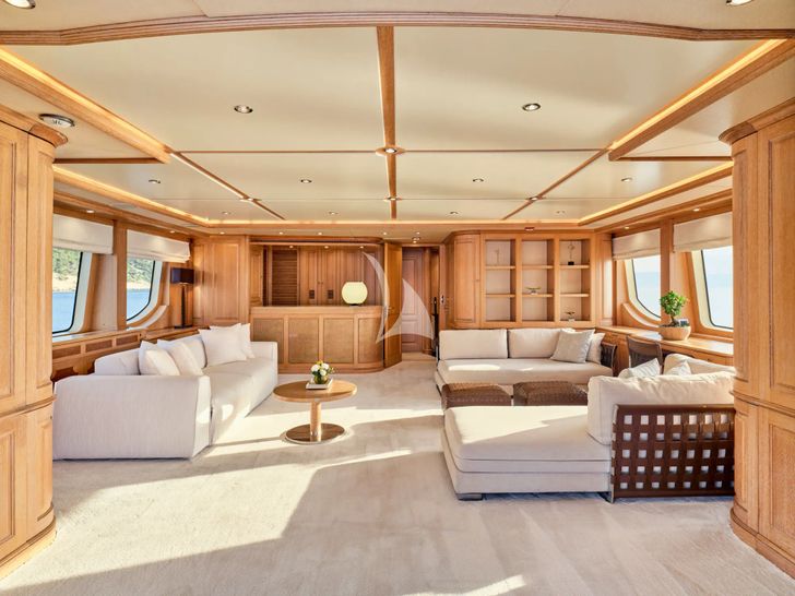 RIVA I Benetti Classic 120 - sky lounge seating area RIVA I Benetti Classic 120 - sky lounge seating area