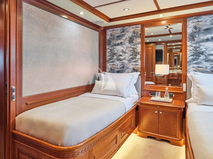 RIVA I Benetti Classic 120 - twin cabin 2 RIVA I Benetti Classic 120 - twin cabin 2