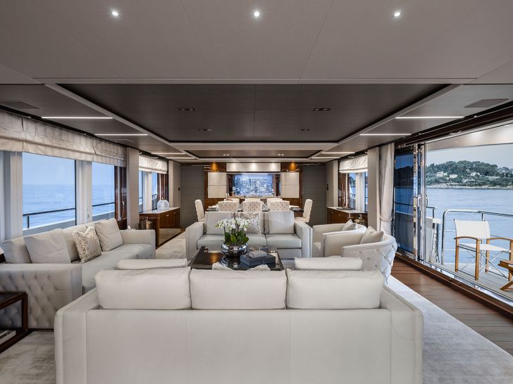 RIVIERA LIVING - Princess 35M,main saloon RIVIERA LIVING - Princess 35M,main saloon