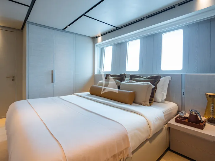 RMF Sanlorenzo 52 Steel - VIP cabin RMF Sanlorenzo 52 Steel - VIP cabin