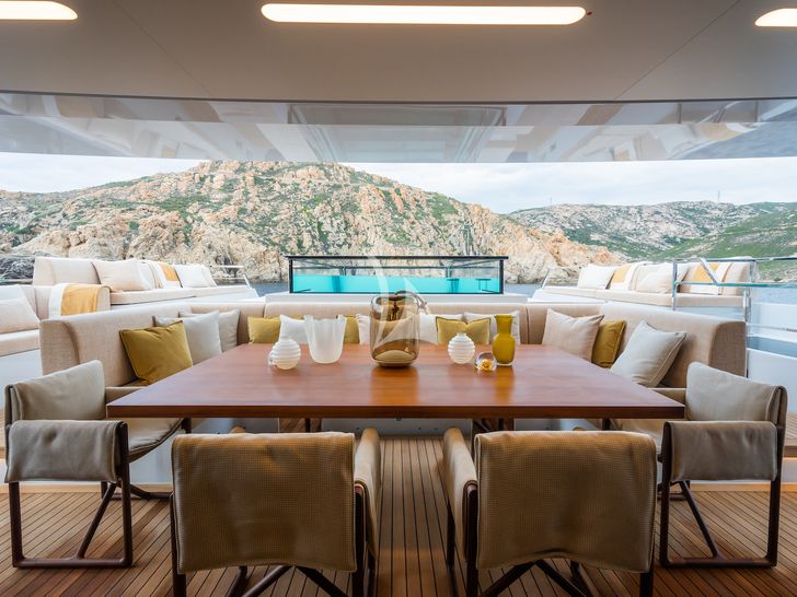 RMF Sanlorenzo 52 Steel main deck aft alfresco dining area by the pool