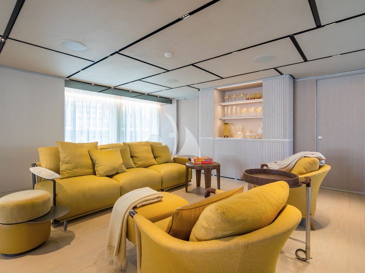 RMF Sanlorenzo 52 Steel - main saloon couch RMF Sanlorenzo 52 Steel - main saloon couch