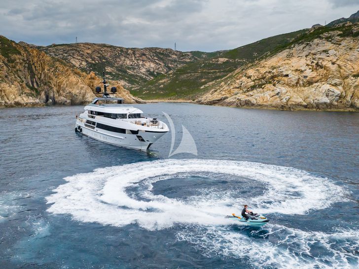 RMF Sanlorenzo 52 Steel - with the jet ski RMF Sanlorenzo 52 Steel - with the jet ski