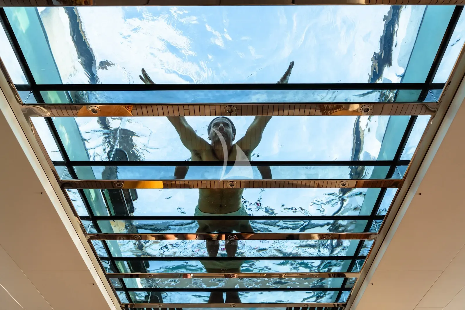 Charter Yacht RMF - Sanlorenzo 52Steel - 5 Cabins - Cannes - St. Tropez - Nice - Antibes - French Riviera - Monaco