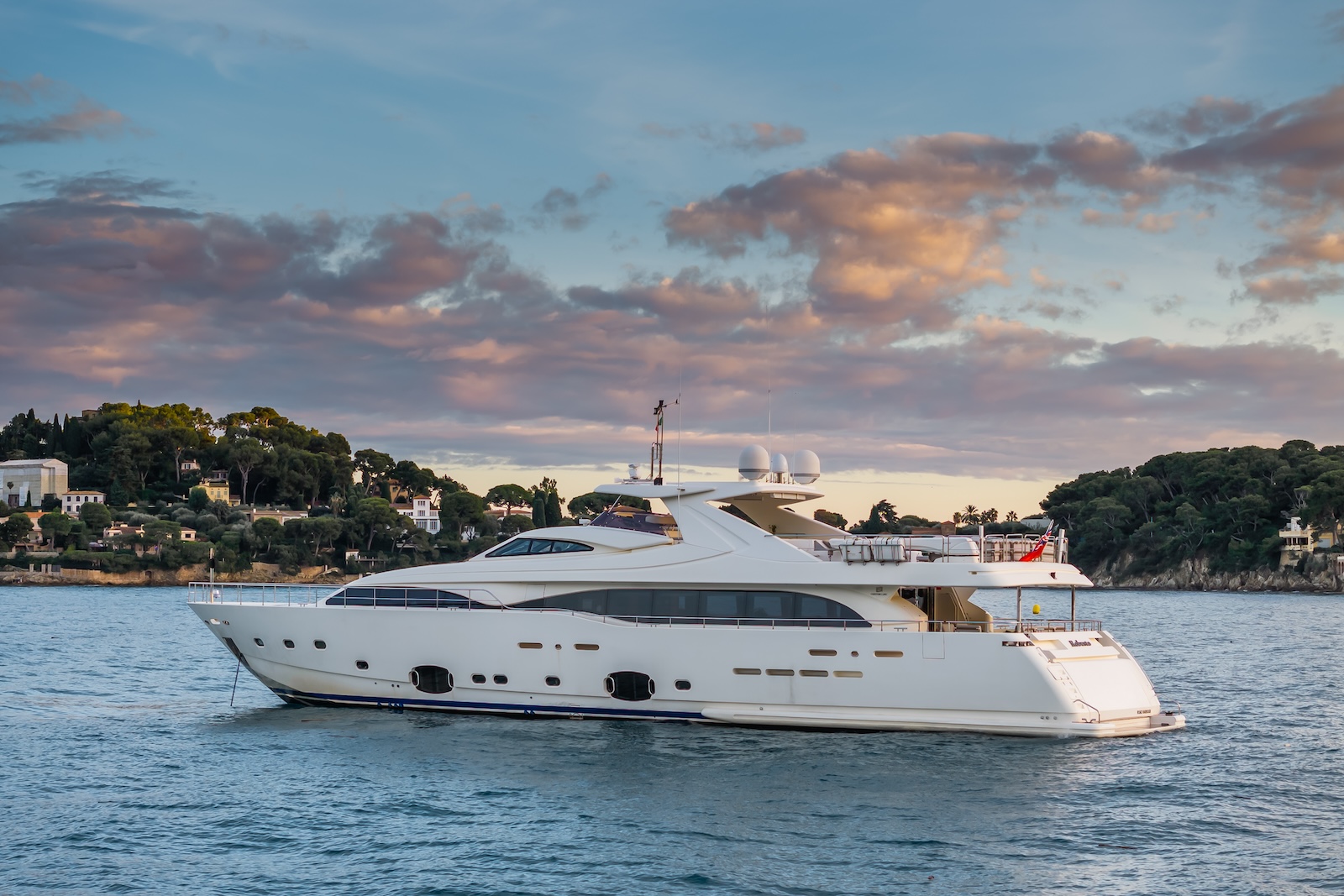 Charter Yacht ROBUSTO - Ferretti Custom Line 112 Next - 5 Cabins - Monaco - Cannes - St Tropez - Nice - Antibes - the French Riviera