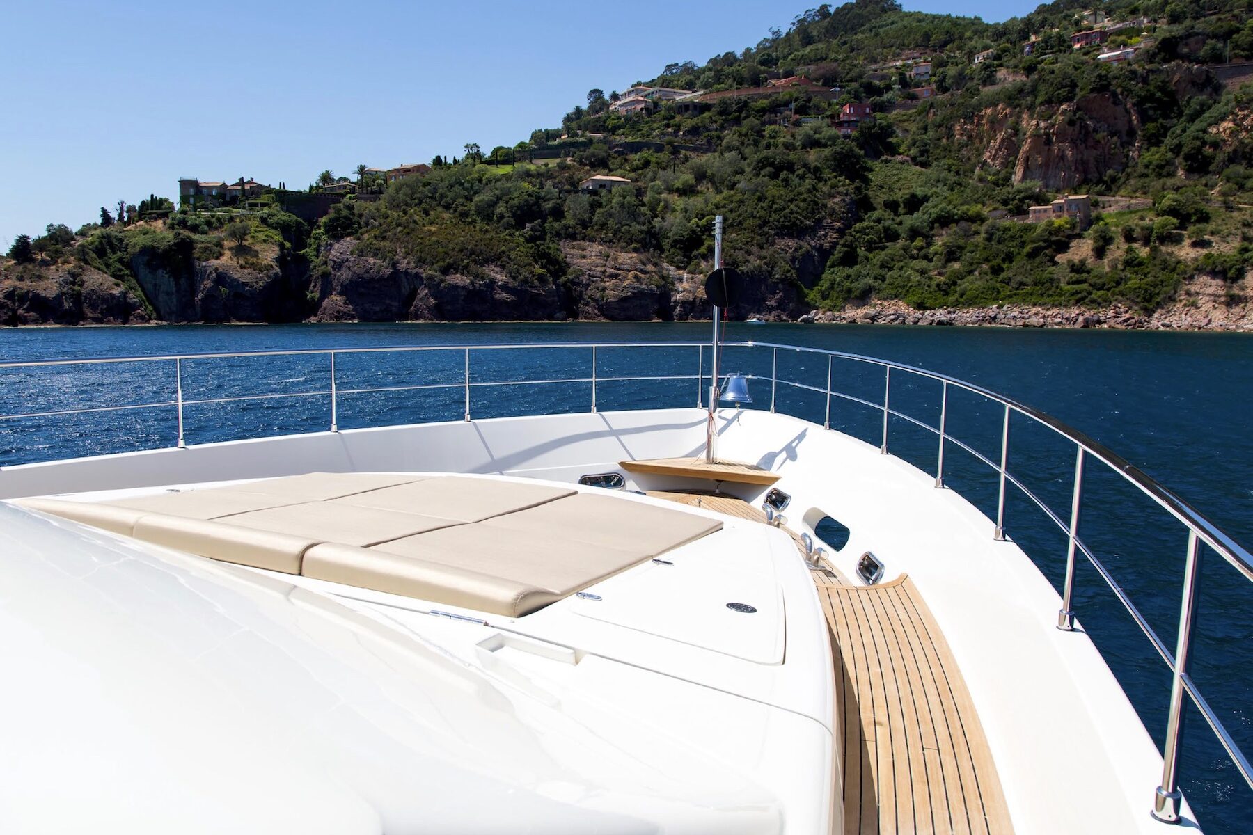 Charter Yacht ROBUSTO - Ferretti Custom Line 112 Next - 5 Cabins - Monaco - Cannes - St Tropez - Nice - Antibes - the French Riviera