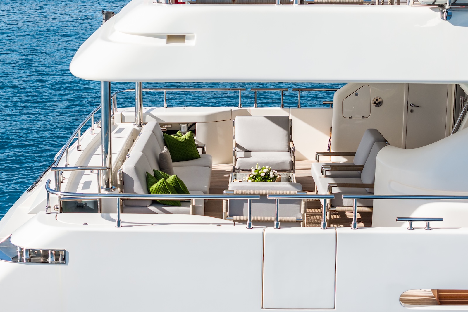 Charter Yacht ROBUSTO - Ferretti Custom Line 112 Next - 5 Cabins - Monaco - Cannes - St Tropez - Nice - Antibes - the French Riviera