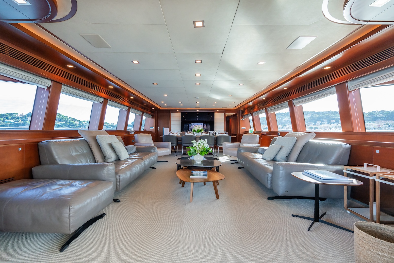 Charter Yacht ROBUSTO - Ferretti Custom Line 112 Next - 5 Cabins - Monaco - Cannes - St Tropez - Nice - Antibes - the French Riviera