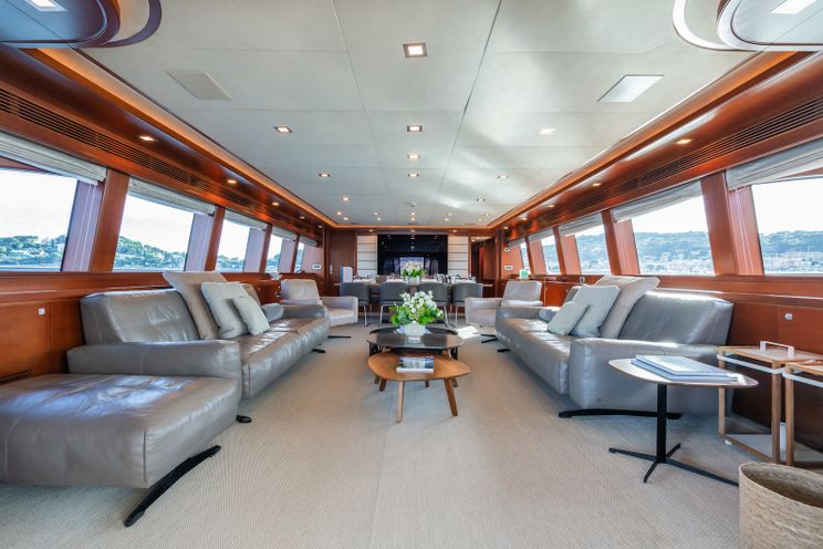 Charter Yacht ROBUSTO - Ferretti Custom Line 112 Next - 5 Cabins - Monaco - Cannes - St Tropez - Nice - Antibes - the French Riviera