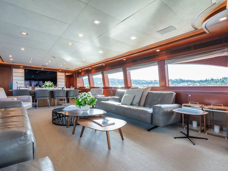 ROBUSTO Ferretti Custom Line 112 Next - main saloon lounge ROBUSTO Ferretti Custom Line 112 Next - main saloon lounge
